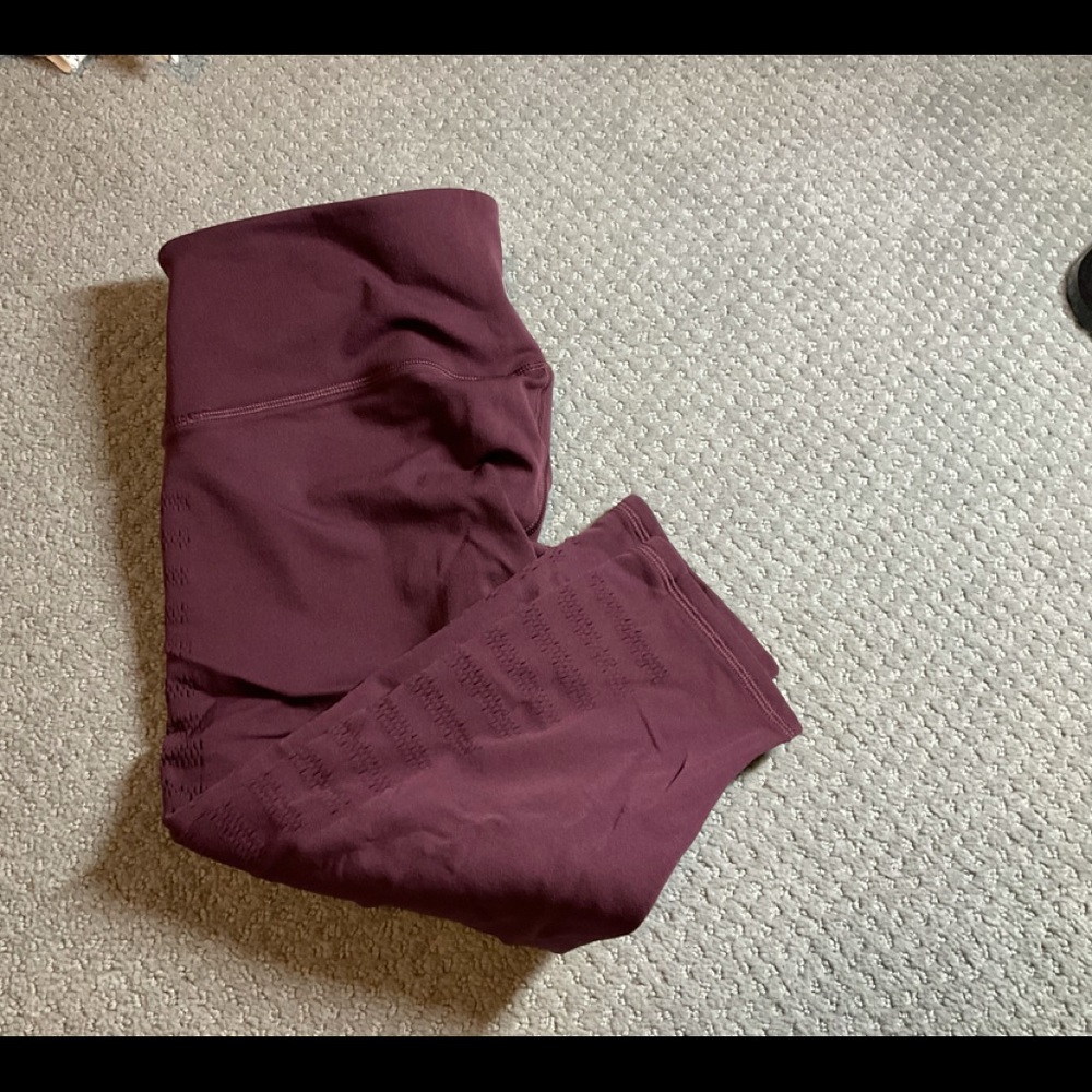 Cropped Lulu leggings Size 12